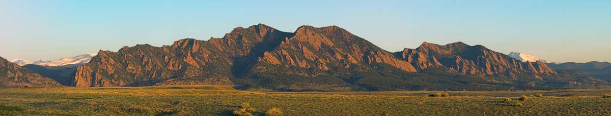 Plains And Mountains 